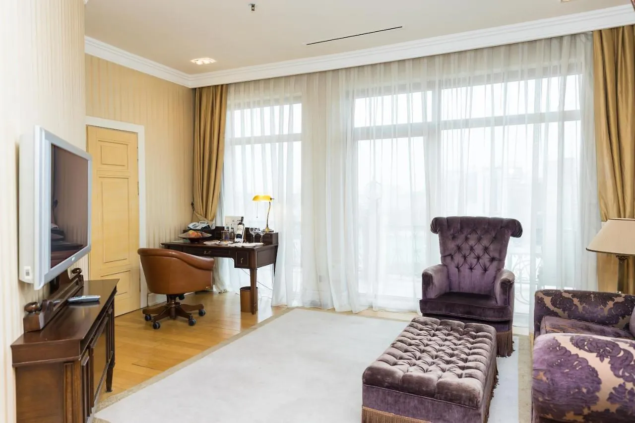Excelsior Hotel & Spa באקו